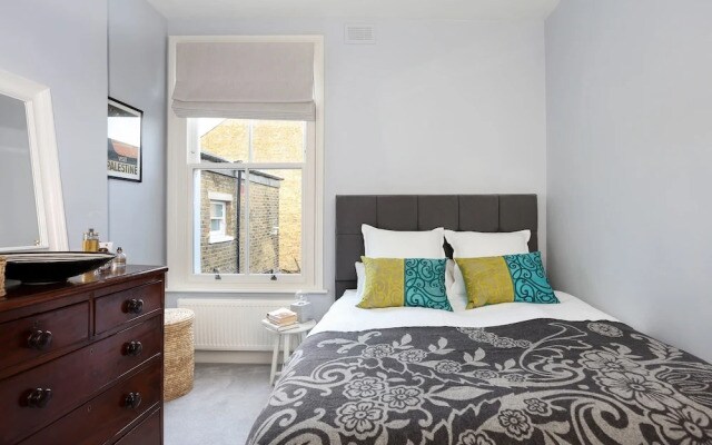 2 Bedroom Flat in Kensal Green