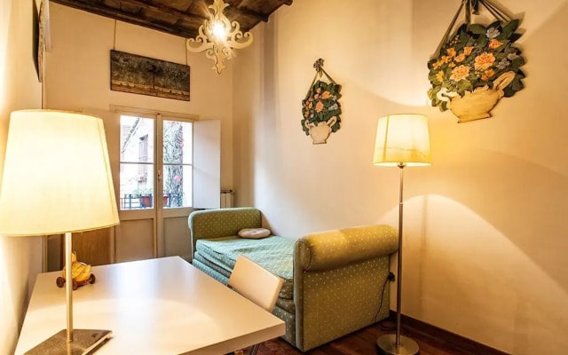 Clock Terrace House - FromHometoRome