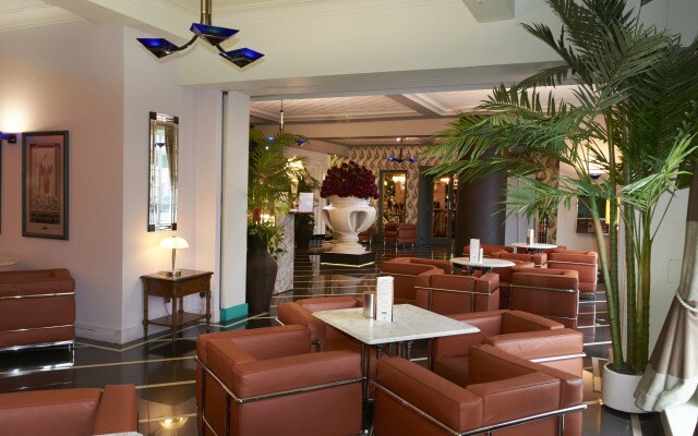 The Earl of Doncaster Hotel