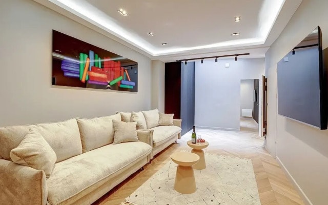 Elegant Apartment With Ac-3br-10p-place des Vosges