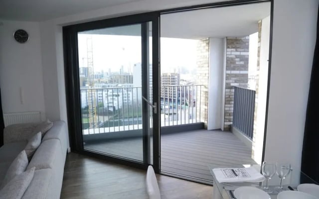 Pontoon Dock Apartment
