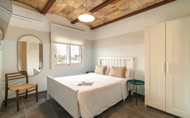 Collblanc Apartment By Olala Homes