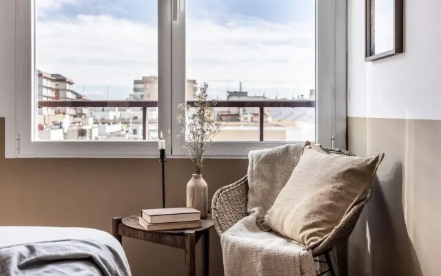 Monda - 2 Bedrooms and Terrace in Goya