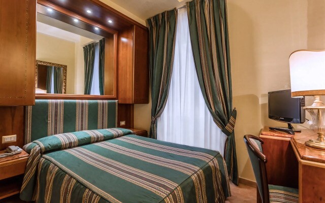 Raeli Hotel Noto