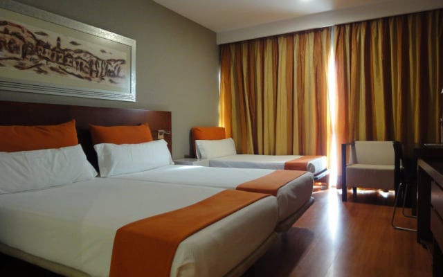 Отель Eurohotel Barcelona Gran Via Fira