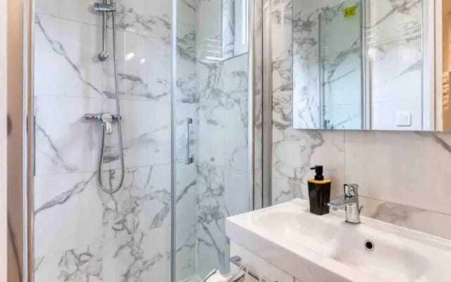 The New White Appart'Hôtel Vitry - Next to Paris