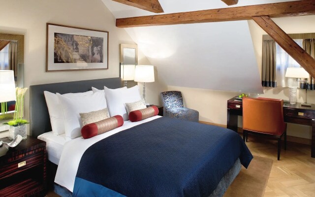Mandarin Oriental, Prague