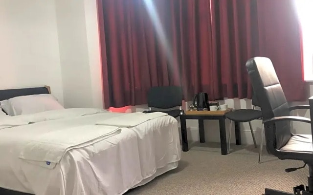 Saji Hotel Illford