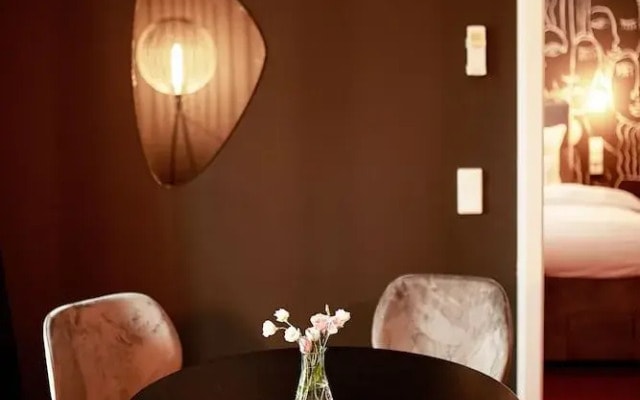 Wdrei Hotel