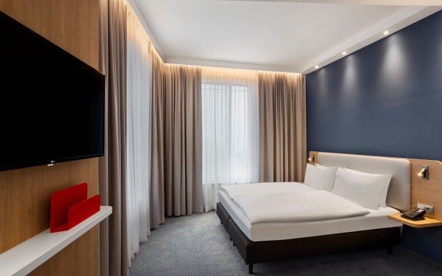 Holiday Inn Express Munich City West by IHG