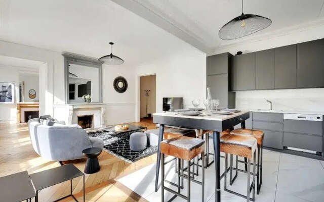Sublime Apartment Center of Paris Le Marais 3 Bdrs