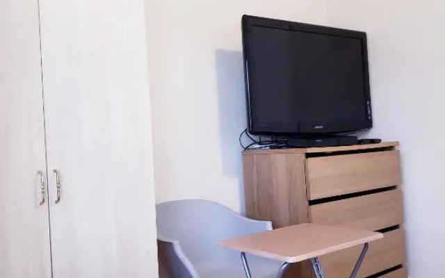 Ensuite Room near Canal