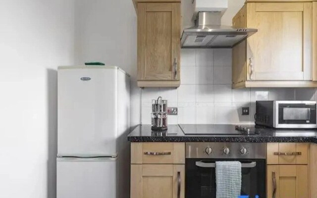 2-BR London Oasis in Woolwich