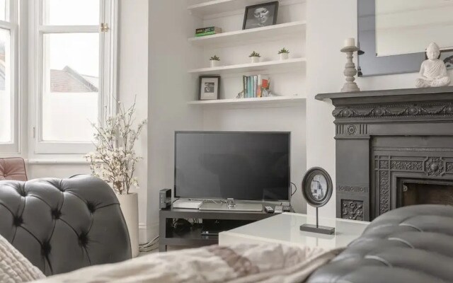 2 Bedroom Flat In Fantastic Location