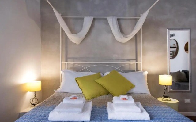 Apartment Near Trevi Fountain