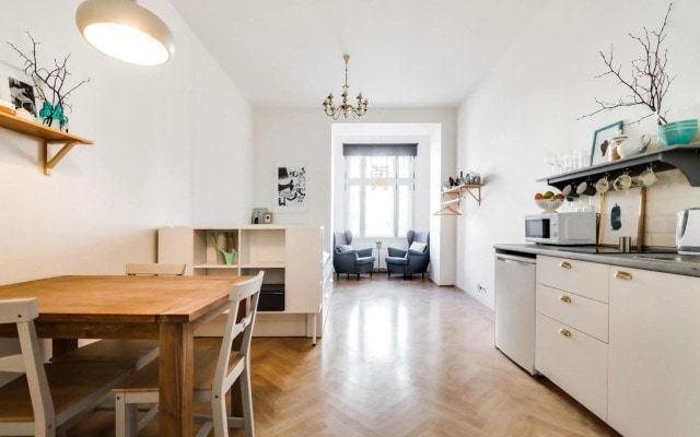 Trendy Local Apartment