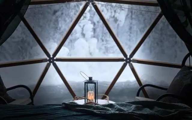 Pandomes Aurora Igloo Hotel