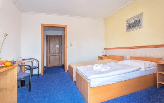 Carl Inn