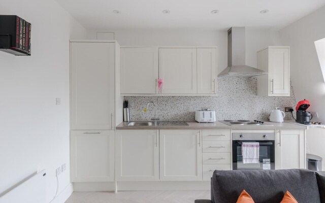 The Foley Residence - Fitzrovia - by Frankie