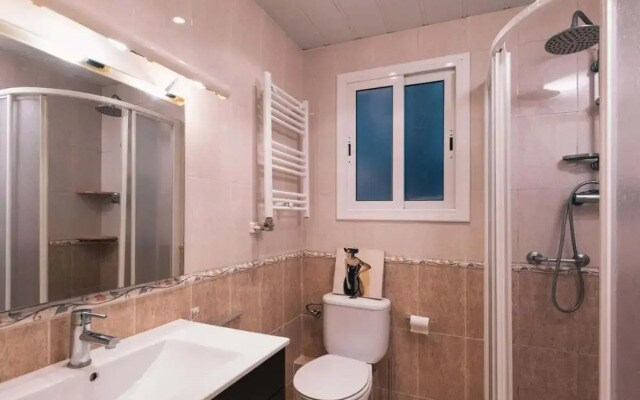 Comfortable 3-bedroom next to Sagrada Familia