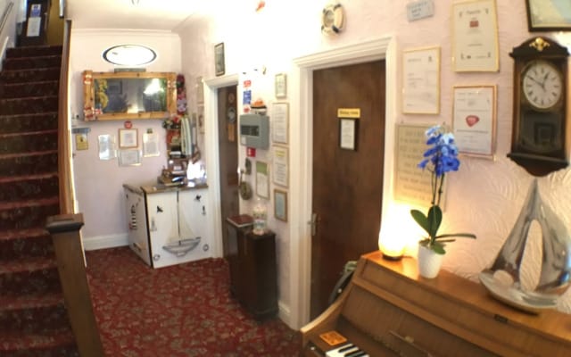 Home and Away Guesthouse