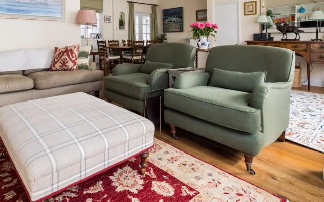 Traditional Treasure 3 BR Home Hyde Park