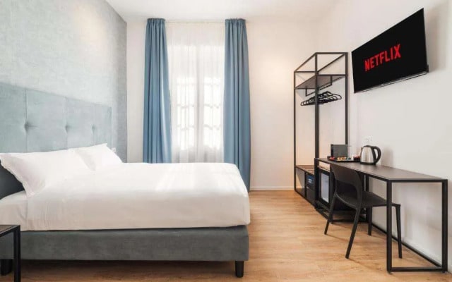 Adelante Rooms