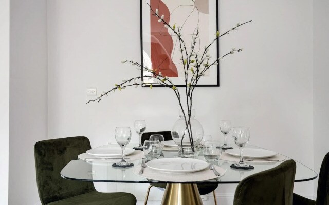 The Cadogan Suite Next to Sloane Square