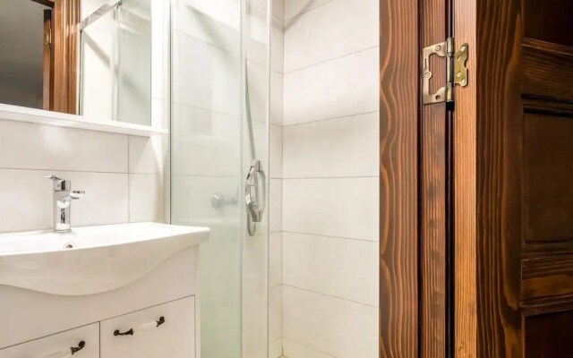 Convenient Flat w Garden 10 min to Galataport