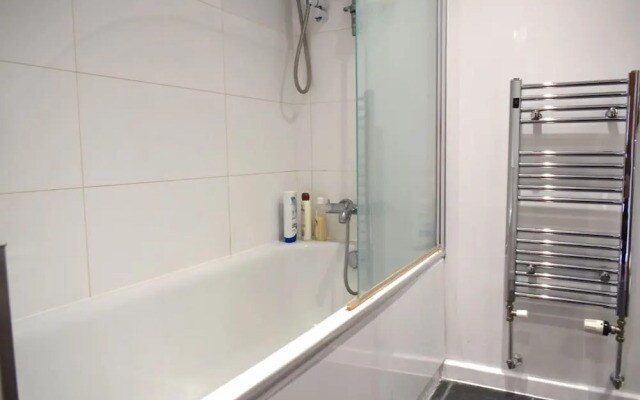 2 Bedroom Apartment in Old Street