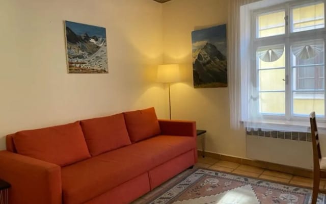 1 Bed Flat - Sleeps 4 - Balcony - Wifi