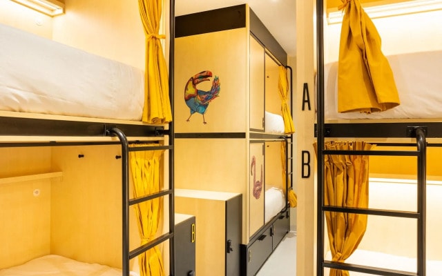 Petit Hostel Palacio Real