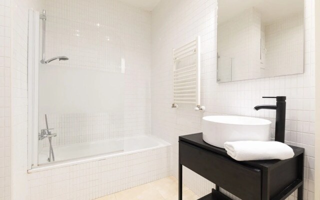 Ab Berlin Les Corts Apartment