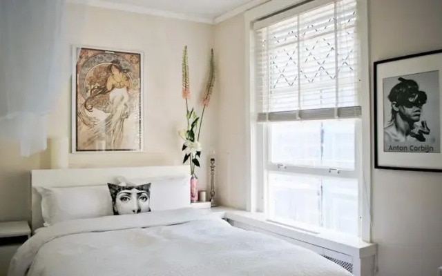 Luxury Canal View Design Apartment