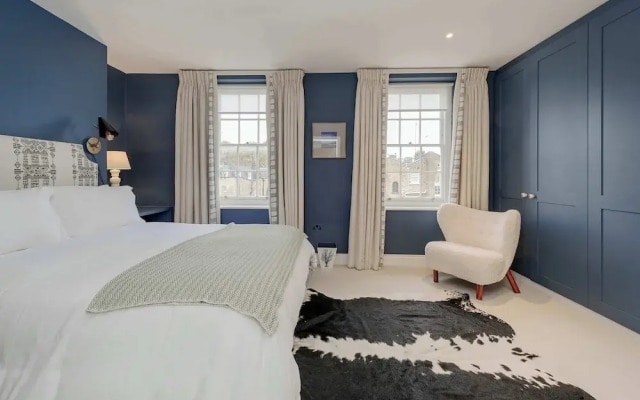 Gorgeous 3 bed House in Sloane Square With Garden