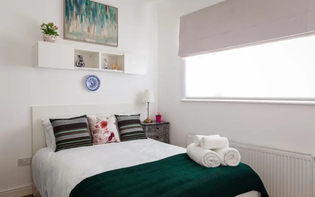 Park Lane Living! 3-bed 2-bath