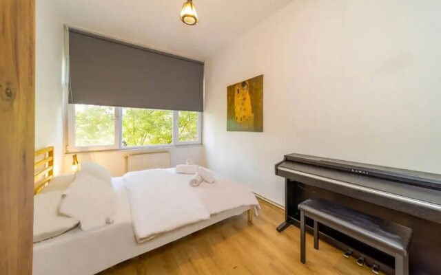 Charming Flat With Refreshing View in Kadikoy