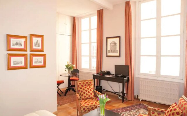 Studio Quai Voltaire