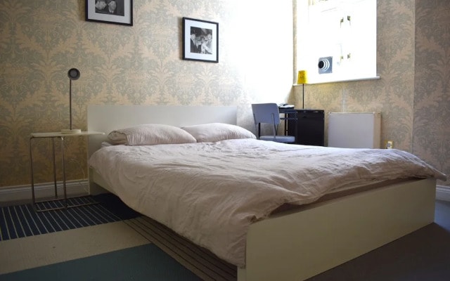Central London Spacious 1 Bedroom Flat
