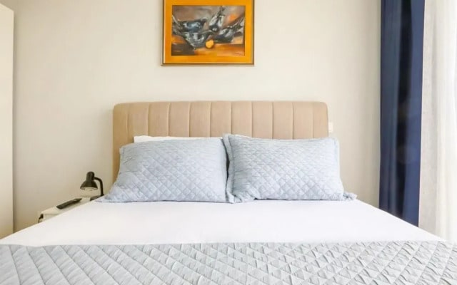 Business-friendly Res With Pool in Fikirtepe