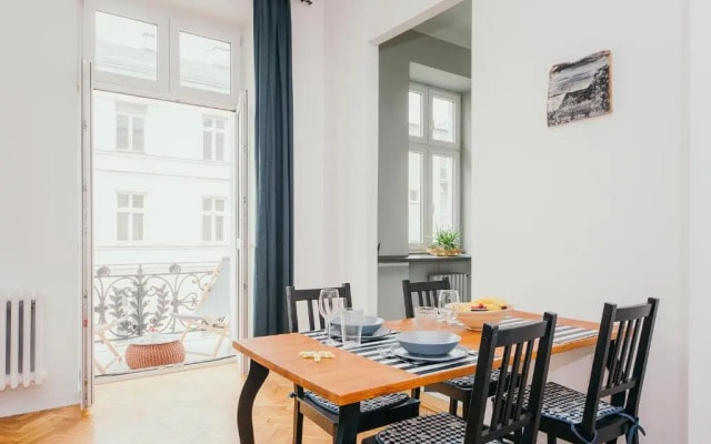 oompH Warsaw Central Elegant Apartment