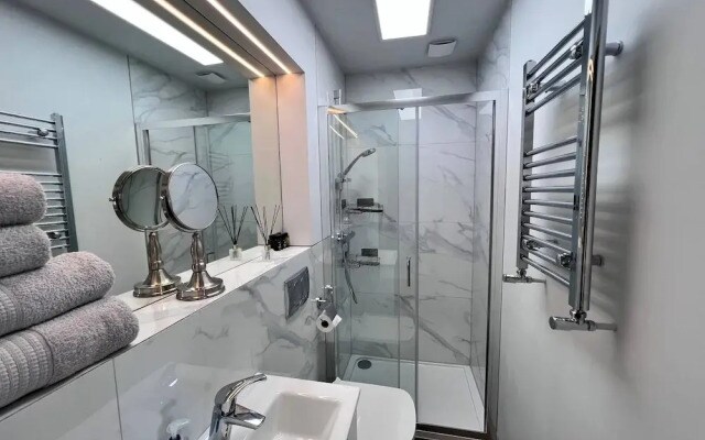 Cozy London Apartment With Great Location