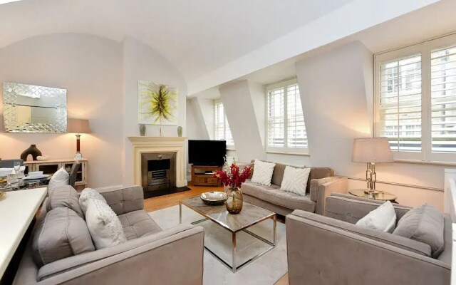 Stanhope Mews Exclusive - 1smw