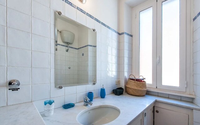Spanish Steps Apartment