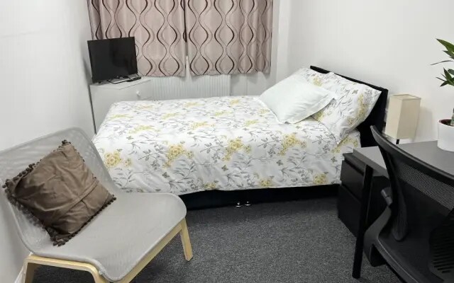 MJ apartment