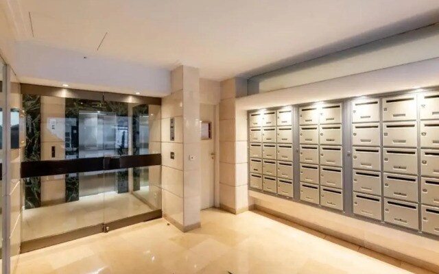 Beautiful Modern Fully Furnished Studio