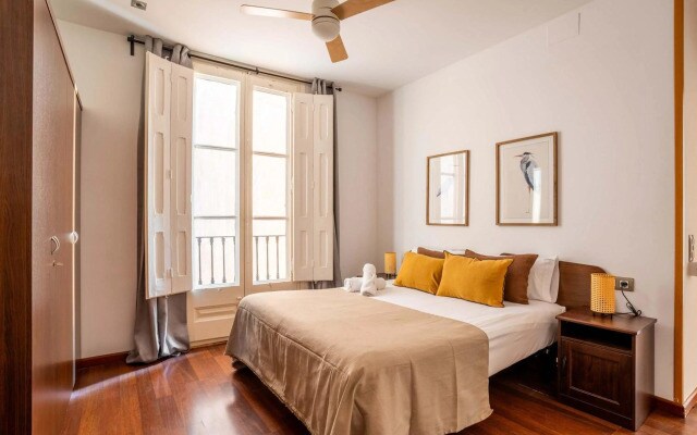 Ronda Sant Pere Private City Center 3Bedroom Suite C