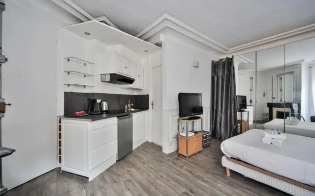 Grand Studio Confort/St Germain-Montparnasse/4P