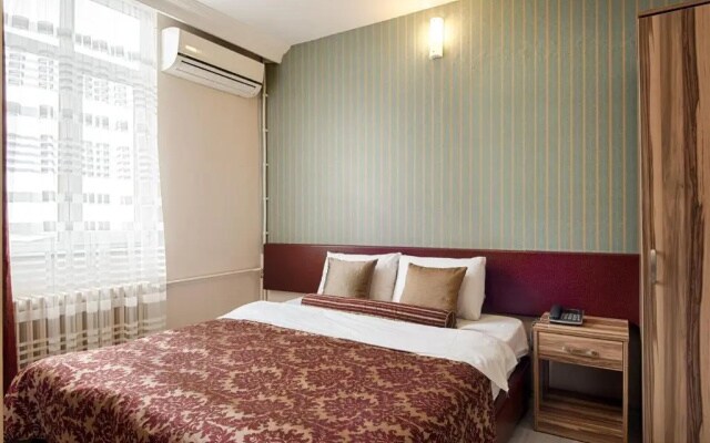 Di̇nar Hotel