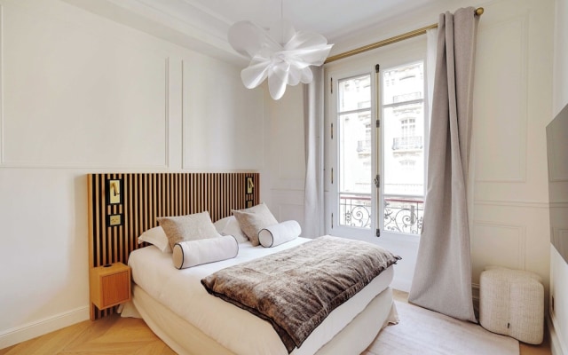 Elegant A/C Apt 2br/6p - Paris 17th/monceau